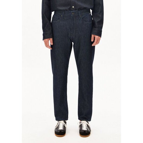 ARMEDANGELS HERRINGBONE Herren Tapered Jeans Bio-Baumwolle
