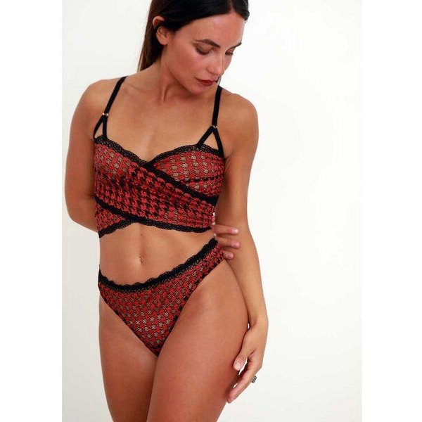 Anekdot Dharma Red Set