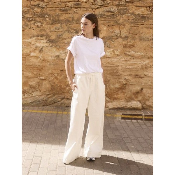 WOTE Off-White Denim Wide Leg aus Bio-Baumwolle