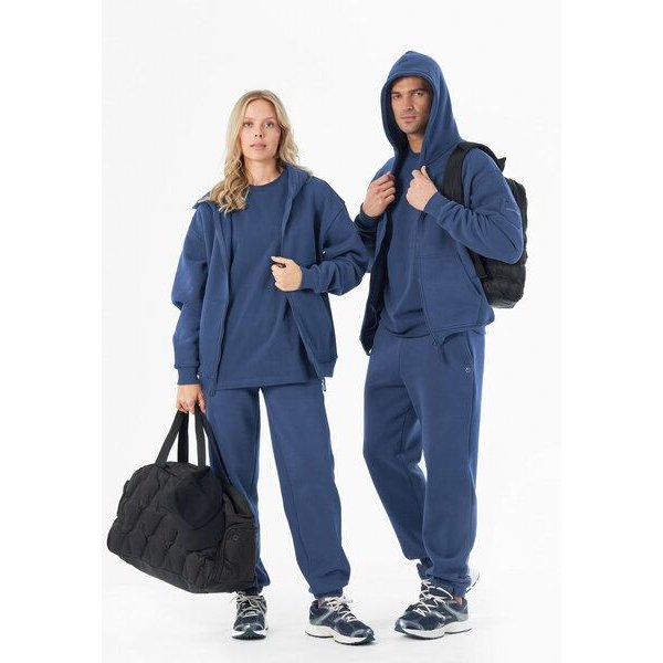 ORGANICATION JENNA | Essentials Travel Unisex Full Zip-Hoodie aus Bio-Baumwolle und recyceltem Polyester
