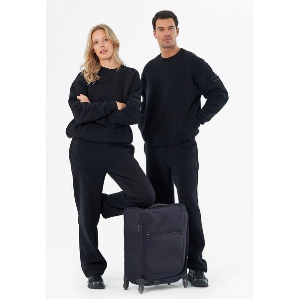 ORGANICATION SAYLORR | Essentials Travel Unisex Sweatshirt aus Bio-Baumwolle und recyceltem Polyester