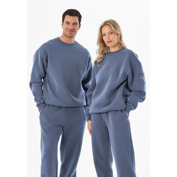 ORGANICATION SAYLORR | Essentials Travel Unisex Sweatshirt aus Bio-Baumwolle und recyceltem Polyester