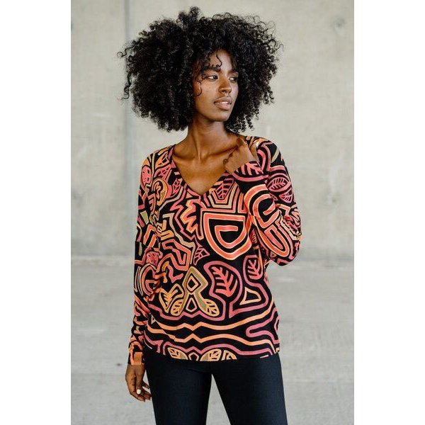 Bluse Saja Longsleeve – Viskose farbenfroher KOKOworld Print weiter Schnitt V-Ausschnitt – perfekt für Yoga – Fair produziert