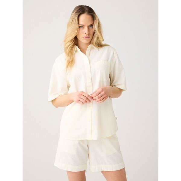 KnowledgeCotton Apparel Lockere Seersucker-Bluse mit kurzen Ärmeln aus Bio-Baumwolle