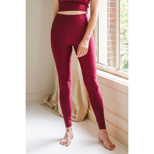 The View Yoga Vida Legging Bright Bordeaux