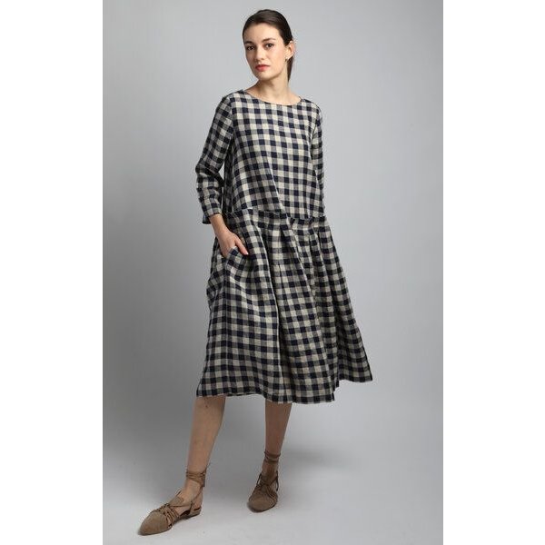 KNOTIUM TIA Midi-Leinenkleid mit sanften Falten