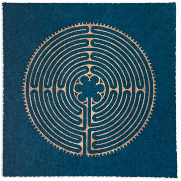 Veskor Cassiopeia LABYRINTH VON CHARTRES der Kathedrale Notre-Dame Linoldruck | 22 × 22 cm | Petrol-Blau