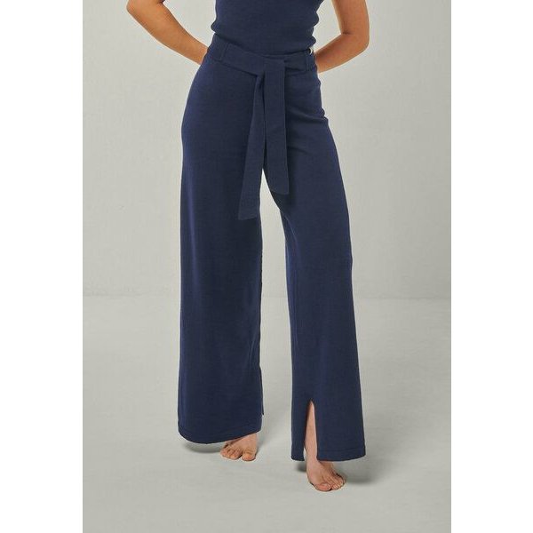 YOU LOOK PERFECT 100% Merino weite Strickhose mit Schleife "Bailey"