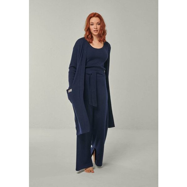 YOU LOOK PERFECT Merino Loungewear Set "Cardigan Blossom & Top Blossom & Hose Bailey"