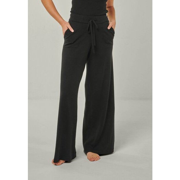 YOU LOOK PERFECT 100% Merino weite Strickhose mit Taschen "Frida"