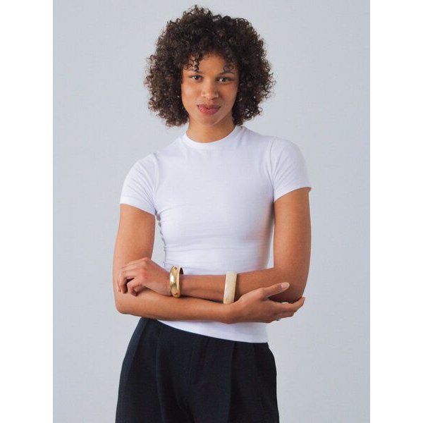 Honest Basics Damen Slim Fit T-Shirt aus Bio- und recycelter Baumwolle