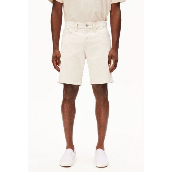 ARMEDANGELS AARVO Herren Jeans Shorts aus recycelter Baumwolle