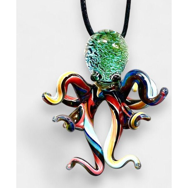 Der Lindwurm Kette mit Glasanhänger in Tierform