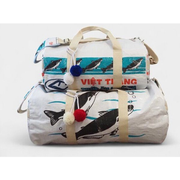 REFISHED fair fashion Tasche 'SPORTY BAG' - upcycelte Fischfuttersäcke