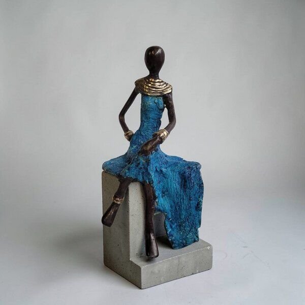 Moogoo Creative Africa Bronze-Skulptur "Sitzende Grazie" | Unikate | verschiedene Farben