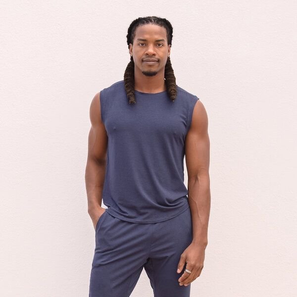 Jaya TOMMY - Herren - Atmungsaktives Tank Top aus softer, elastischer Tencel-Biobaumwoll-Mix, Yoga, Workout and andere Bewegungskünste