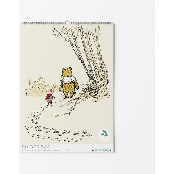 Photocircle Pu der Bär Wandkalender 2027 mit Originalzeichnungen und Zitaten des A.A. Milnes Kinderbuchklassikers