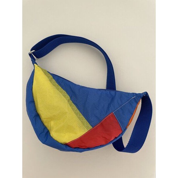 Skrabak Upcycling-Bauchtasche aus Segeltuch (handgefertigte Unikate)