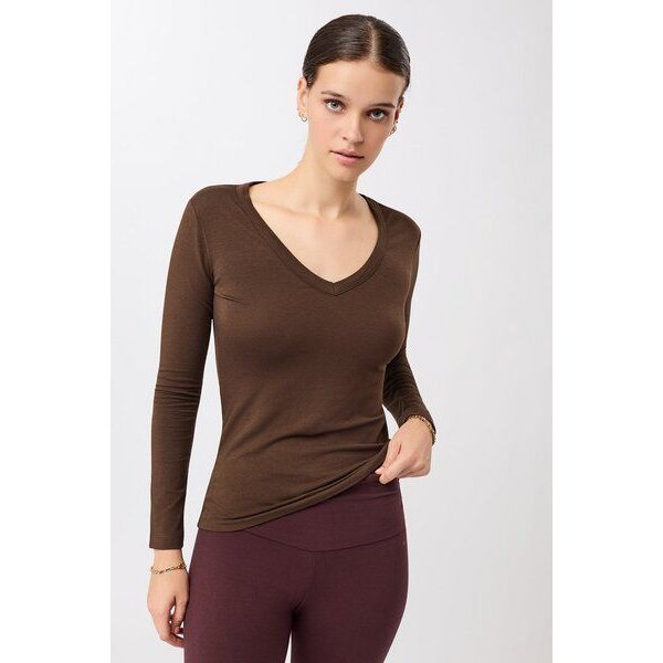 Mandala Slim V-Neck