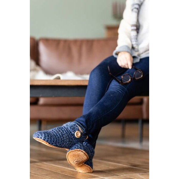 Knit Boots aus weichem Wollgarn – Damen & Herren, gehäkelt & handgefertigt | Kingdom of Wow