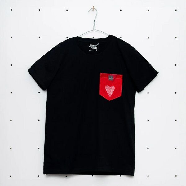 soki Choose Your Own Pocket T-Shirt mit Tasche aus geretteter Bettwäsche