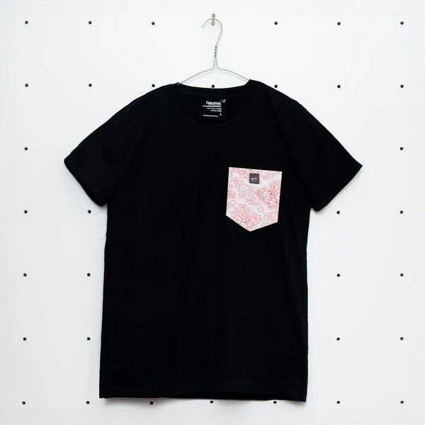 soki Choose Your Own Pocket T-Shirt mit Tasche aus geretteter Bettwäsche
