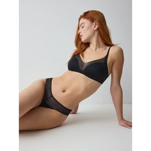 Triumph String | Breathe & Lift Smart | elastischer Materialmix