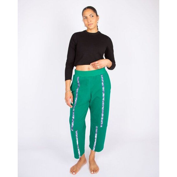 ÆVRIL Damen Yogashirt // Schwarz // Bio-Baumwolle