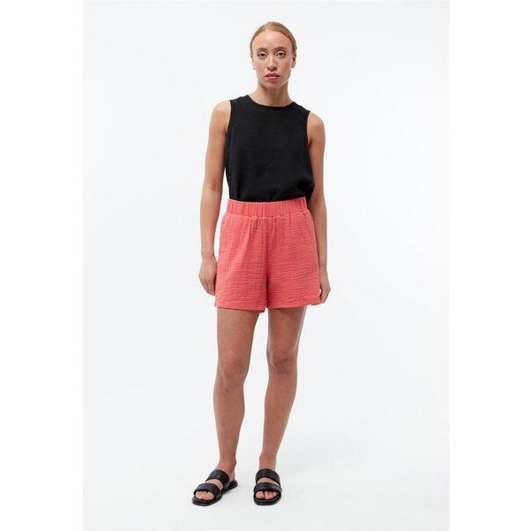 Givn Berlin Shorts Modell: Clementine GOTS