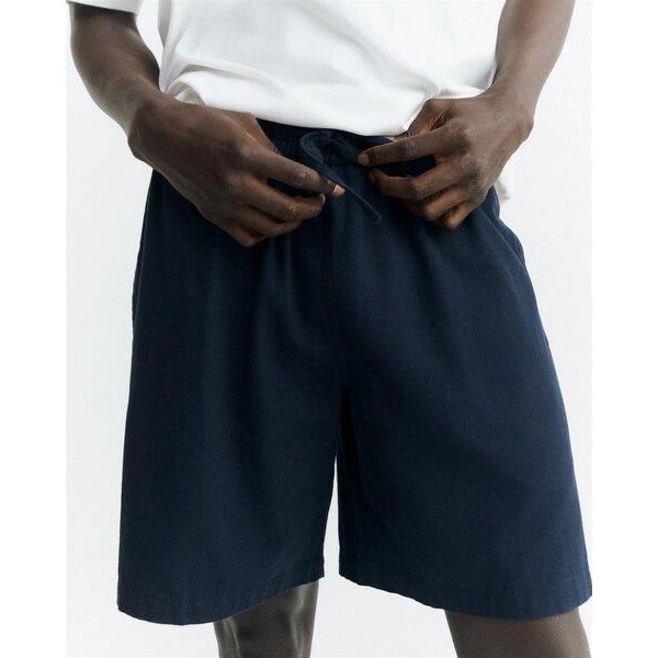 thinking mu Shorts Modell: Henry