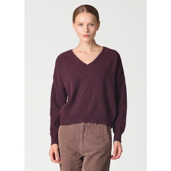 Klitmøller Collective Merino-Pullover mit V-Ausschnitt Modell: Vanessa