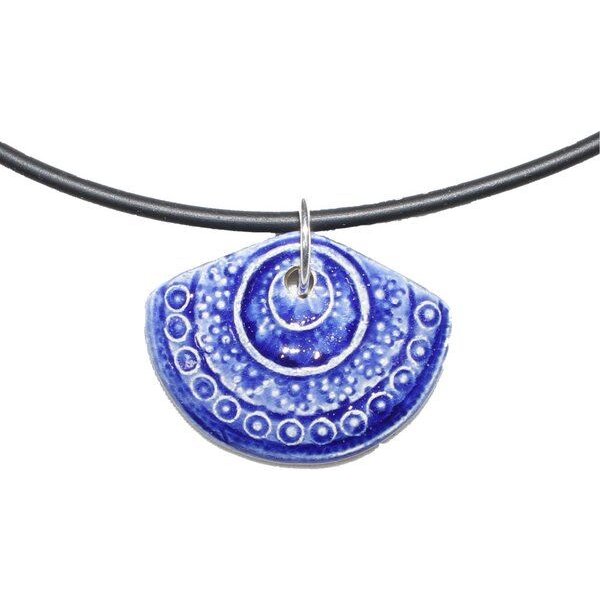 Schönes aus Indochina Schmuck aus Keramik, Anhänger Blume und Fächer am Kautschukcollier