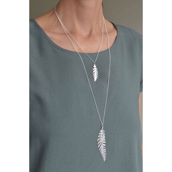 renna deluxe Edelfarn lange Kette mit Farn-Blättern versilbert