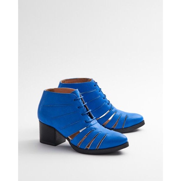 Addition Sustainable Apparel Cut Out Bright Blue - Stiefelette mit Lochmuster blau Damen