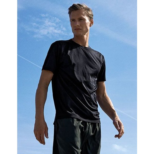 Neutral® Unisex T-Shirt Sportshirt Laufshirt Bodyfit Körpernah Schnell trocknend von Neutral RPet Recycling Polyester