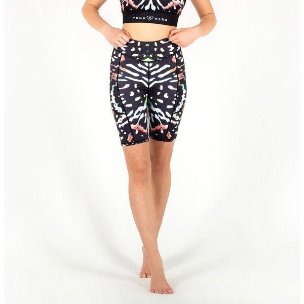 Yoga Hero Biker Shorts mit drei Eingrifftaschen