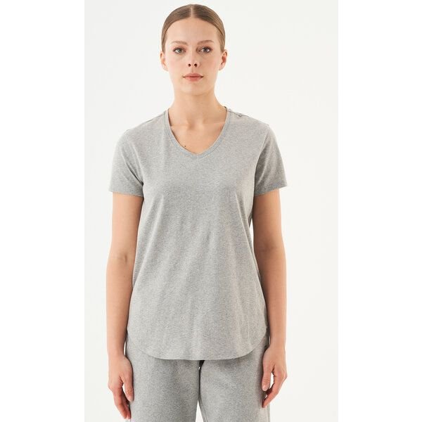 ORGANICATION ESSENTIALS-TUBA- Basic T-Shirt aus Bio-Baumwolle mit V-Ausschnitt