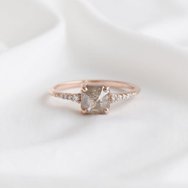 Eppi Außergewöhnlicher Ring mit Salt and Pepper Diamant Korey