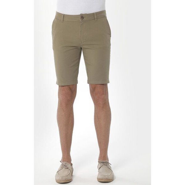 ORGANICATION Slim Chino-Shorts aus Bio-Baumwolle