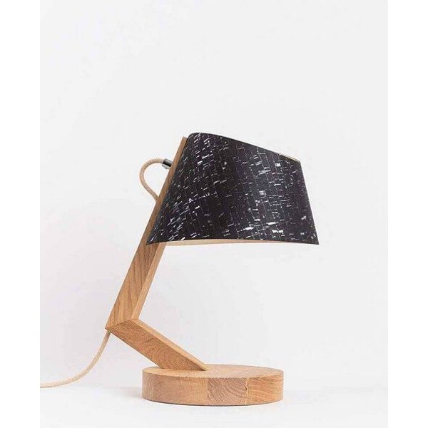 ALMUT von Wildheim Moderne Tischlampe aus Eiche Lampenschirm aus Naturmaterialien