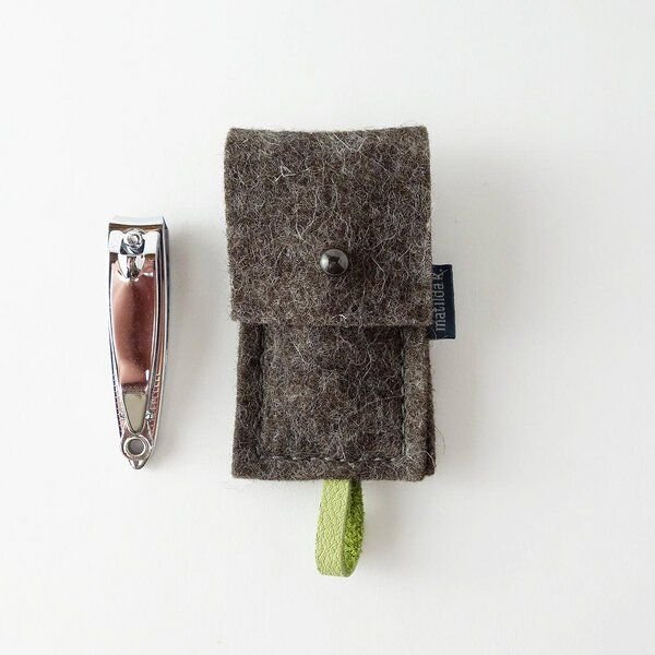 matilda k. manufaktur maniküre-etui minimalistisch aus Filz mit nagelknipser 'franz'