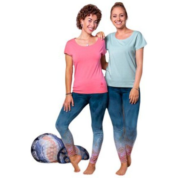 The Spirit of OM Yoga-Shirt in 2 Farben