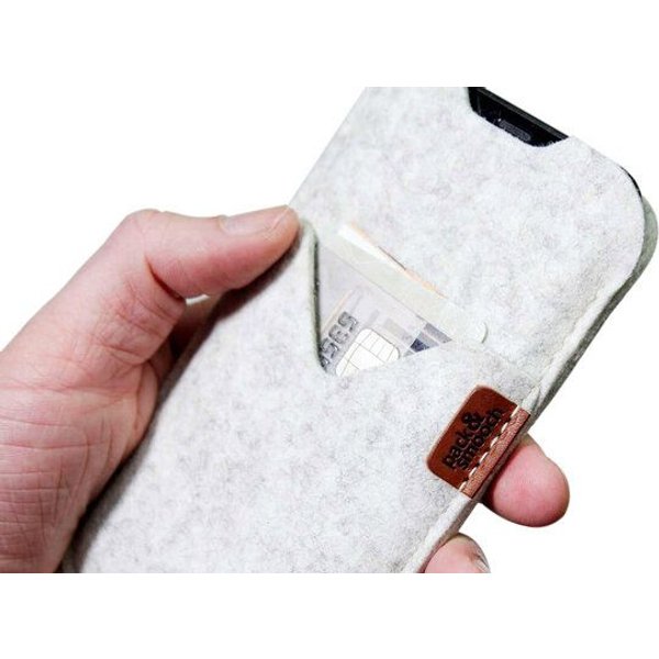 Pack & Smooch iPhone 17 / 17 Pro / 17 Pro Max / 16 / 15 / 14 / 13 / 12 / Pro / Plus / Max / Mini Filz Hülle SHETLAND (Mulesing-frei)