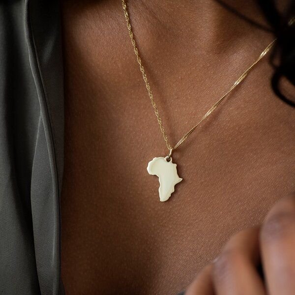 MOANINA Anhänger Afrika Kontinent • 14k Echtgold
