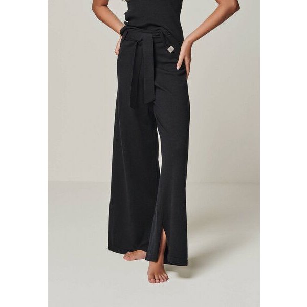 YOU LOOK PERFECT 100% Merino weite Strickhose mit Schleife "Bailey"