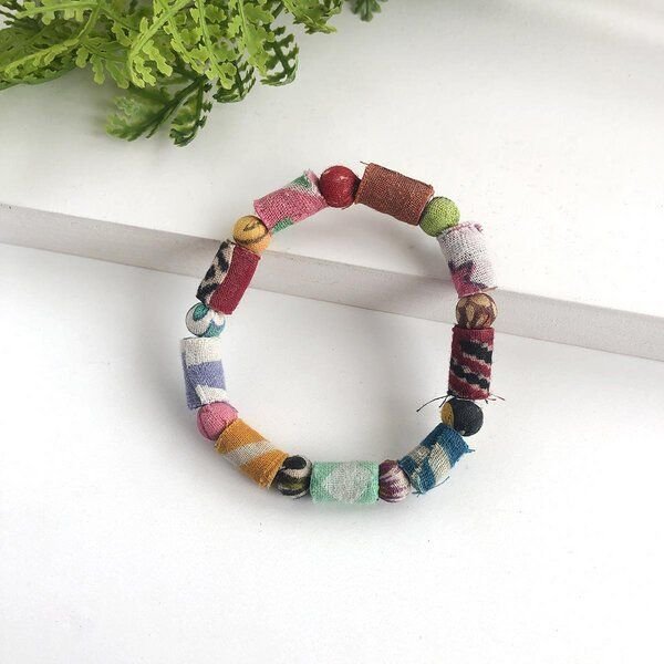 Worldfinds Kantha Armband Dot Dash