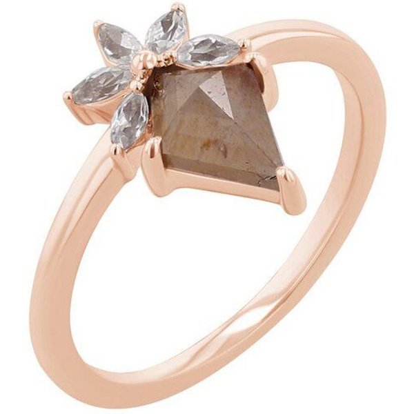 Eppi Ring mit einem Salt and Pepper Diamanten und weißen Moissaniten Leony