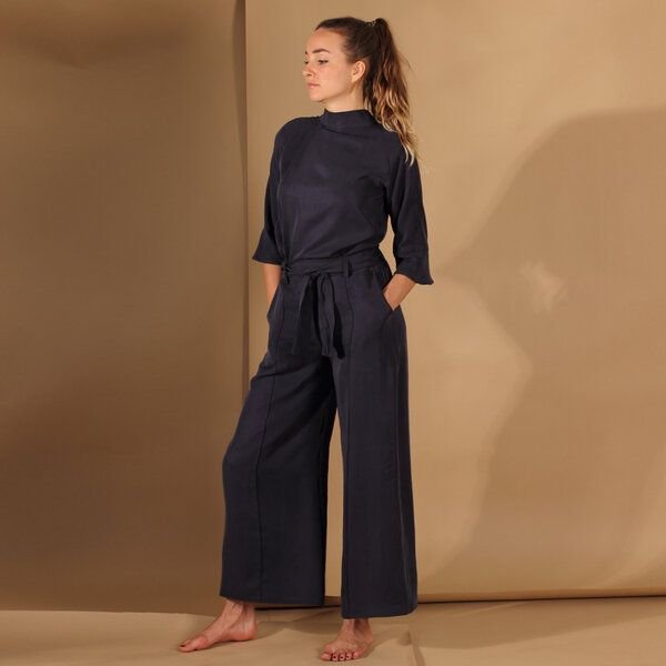 ManduTrap Bluse „Juma“ aus TENCEL (Lyocell) – Blau, Senfgelb oder Rost