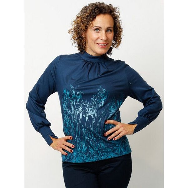 Peaces.bio - handbedruckte Biomode Damenbluse Mystic Iris in Navy