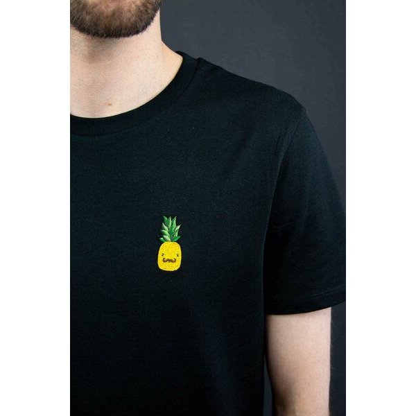 sticknic T-Shirt mit Ananas Motiv gestickt - Minimalistische Stickerei - Auch als Geschenk